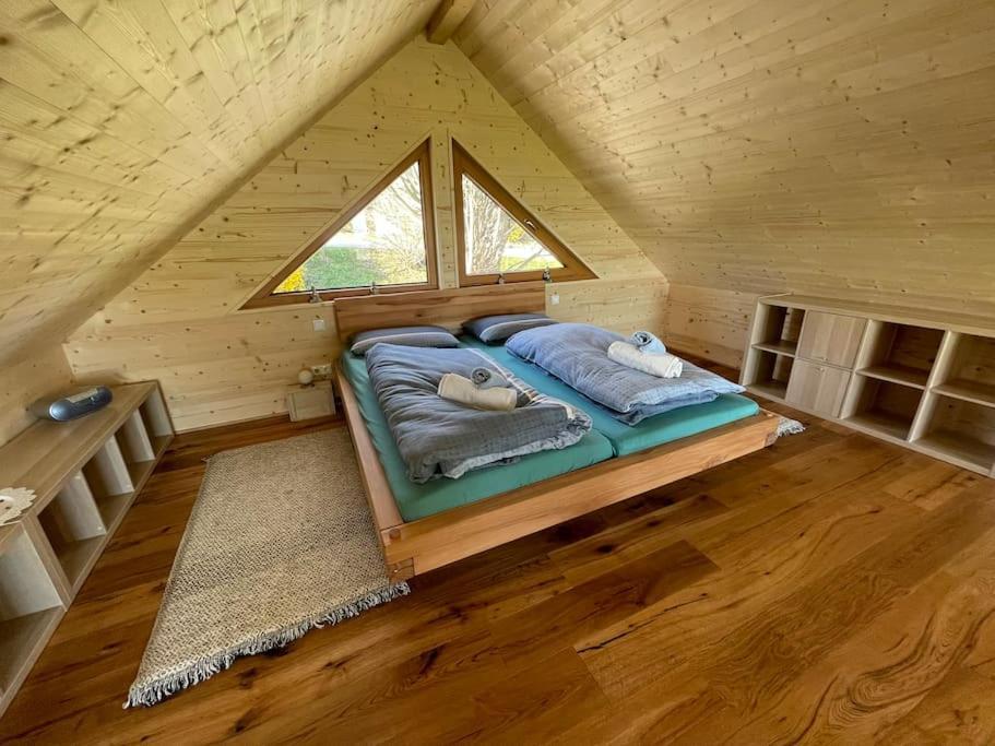 Zweistoeckiges Natur-Holzhaus Mit Berg- & Seesicht Horgenzell 外观 照片