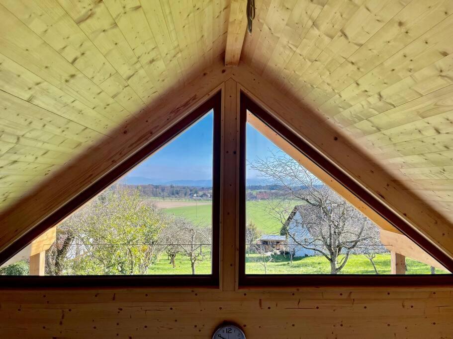Zweistoeckiges Natur-Holzhaus Mit Berg- & Seesicht Horgenzell 外观 照片