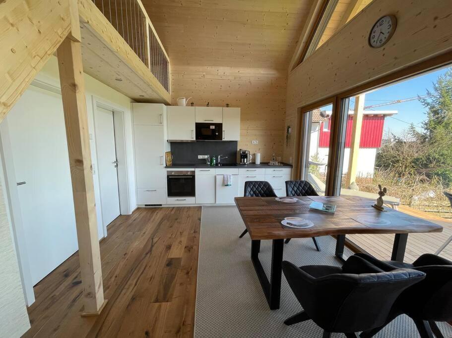 Zweistoeckiges Natur-Holzhaus Mit Berg- & Seesicht Horgenzell 外观 照片