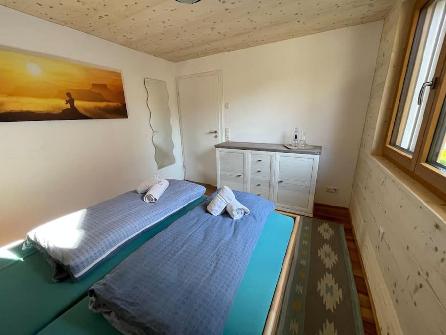 Zweistoeckiges Natur-Holzhaus Mit Berg- & Seesicht Horgenzell 外观 照片